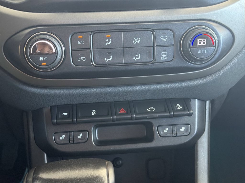 Used 2018 Chevrolet Colorado Z71 w/ LPO, Premium Interior Package AWD/4WD image 18