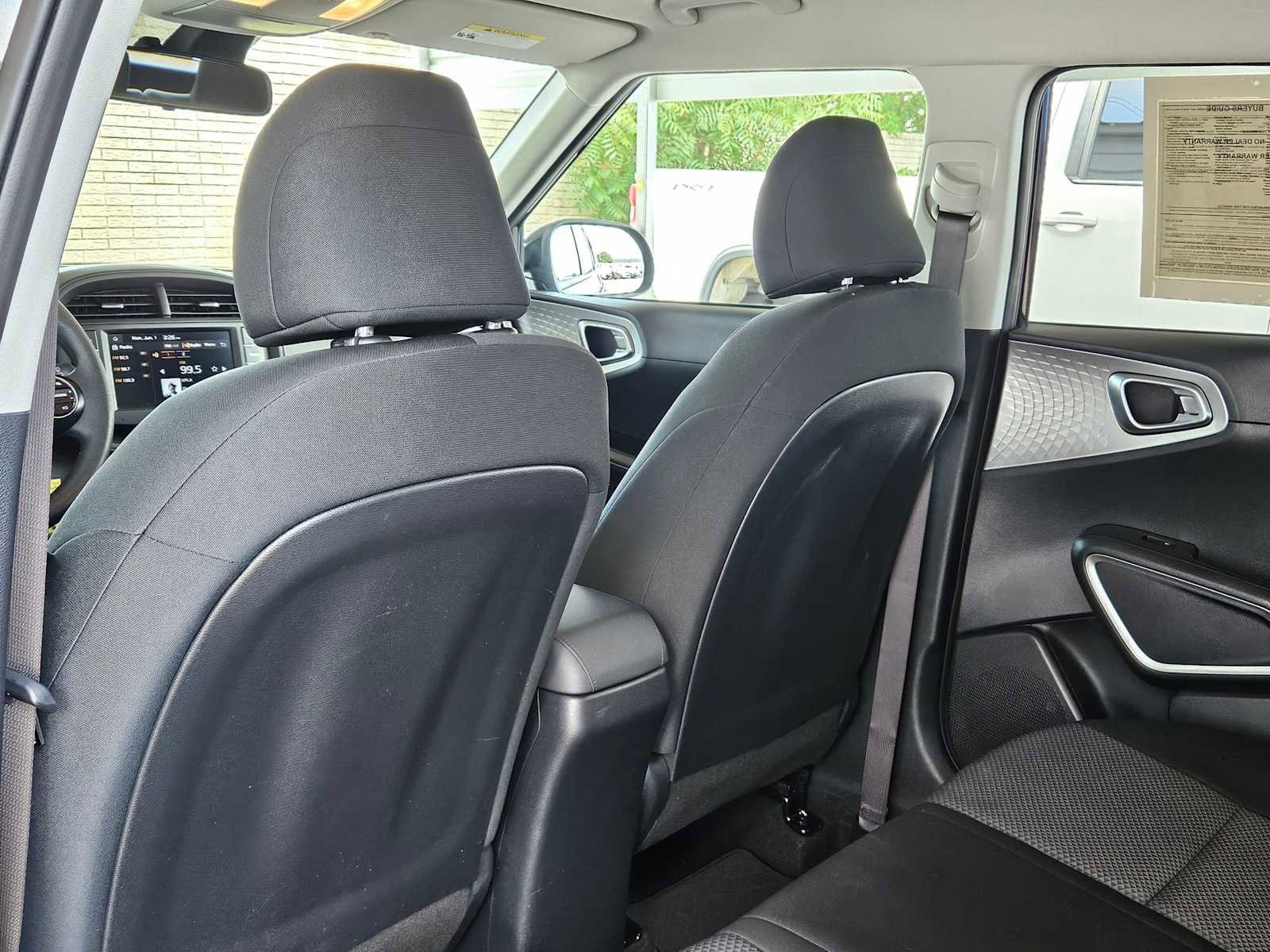 Certified 2025 Kia Soul LX w/ LX Technology Package FWD image 17