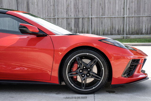 Used 2024 Chevrolet Corvette Stingray Premium Cpe w/ Z51 Performance Package RWD image 11