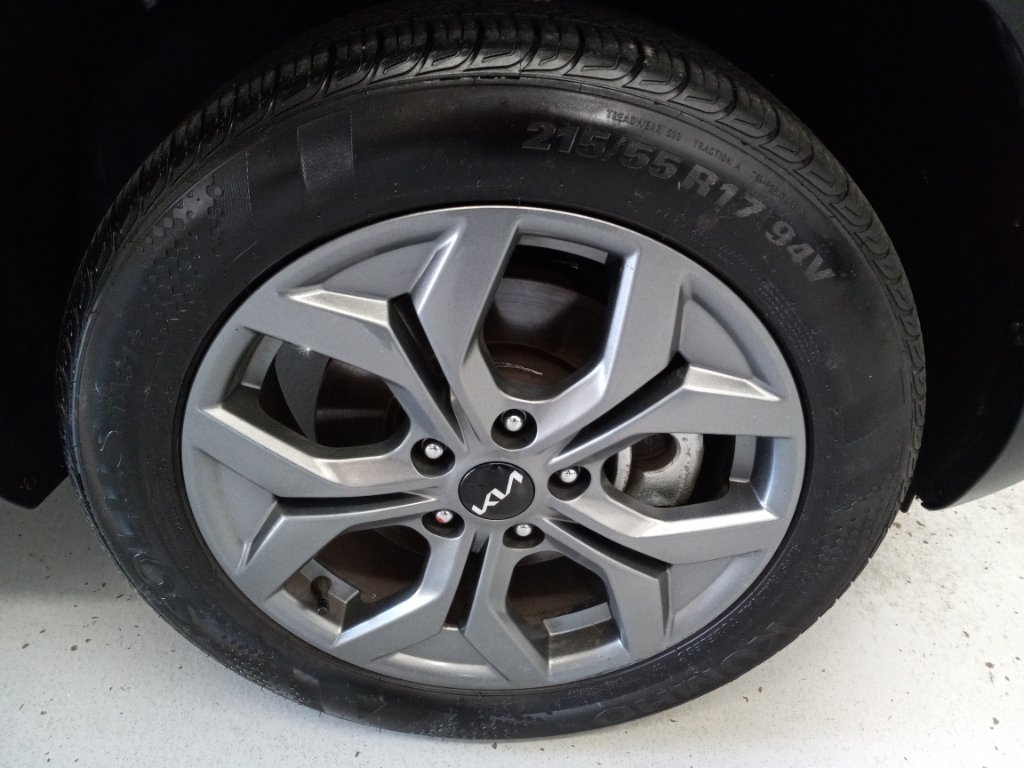 Used 2025 Kia Seltos LX AWD/4WD image 4