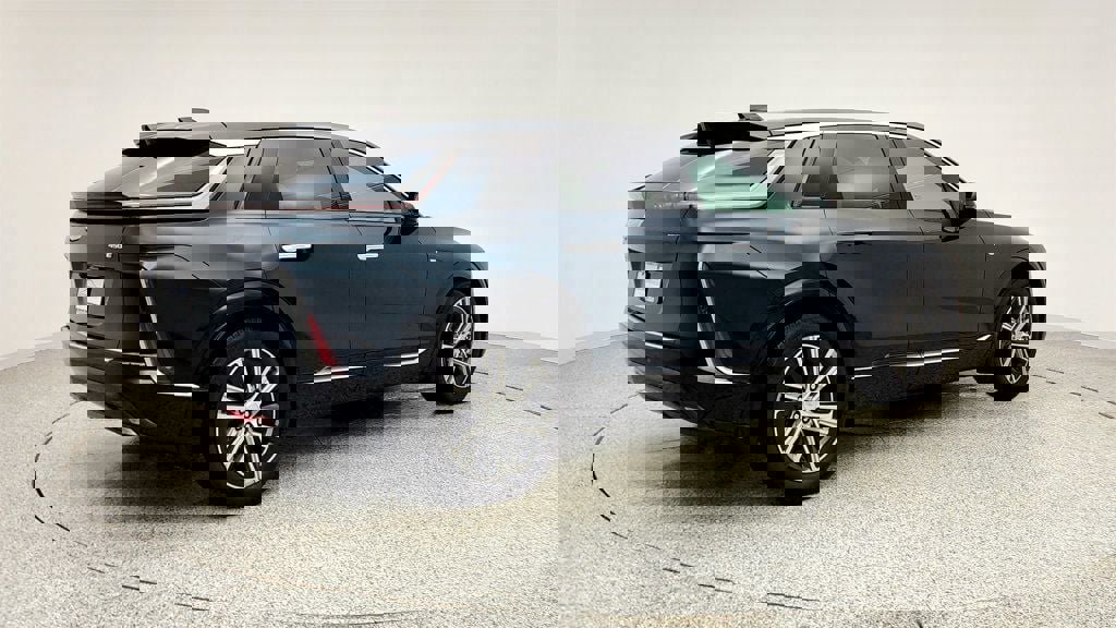 Used 2024 Cadillac Lyriq Luxury image 5