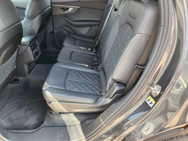 New 2026 Audi SQ7 Premium Plus AWD/4WD image 28