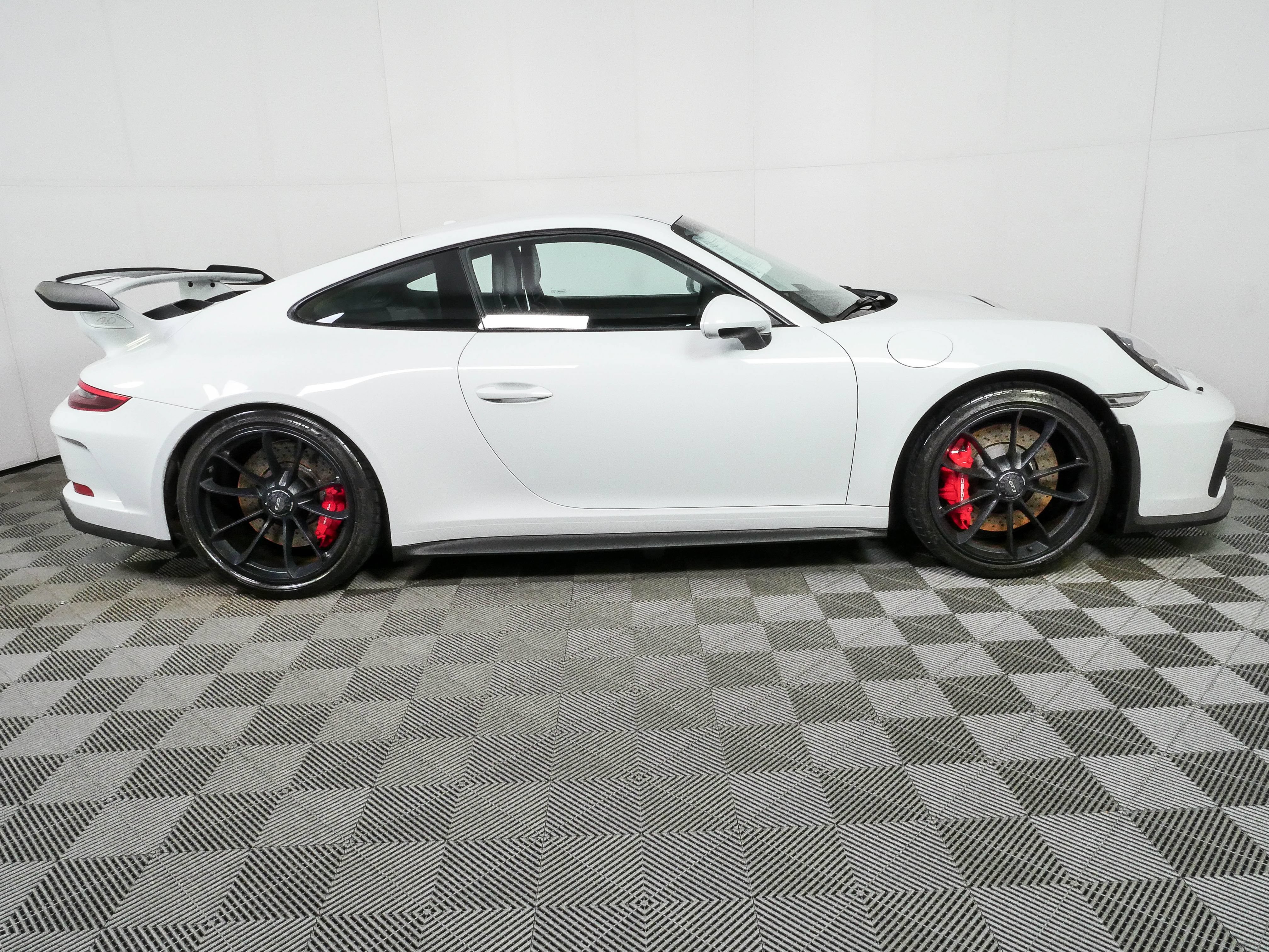 Certified 2018 Porsche 911 GT3 w/ Sport Chrono Package RWD image 26