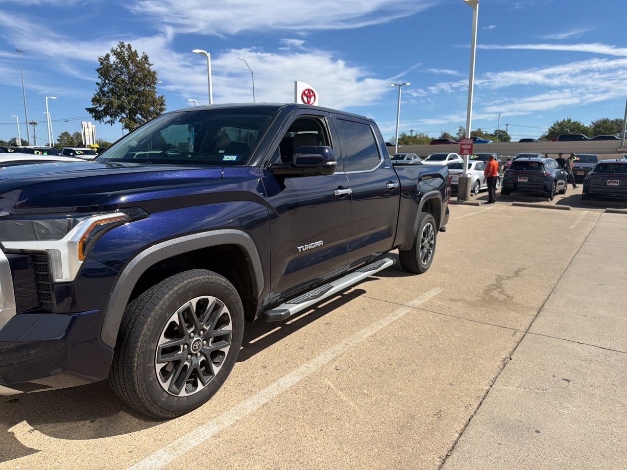 Used 2023 Toyota Tundra Limited w/ Power Package AWD/4WD image 6