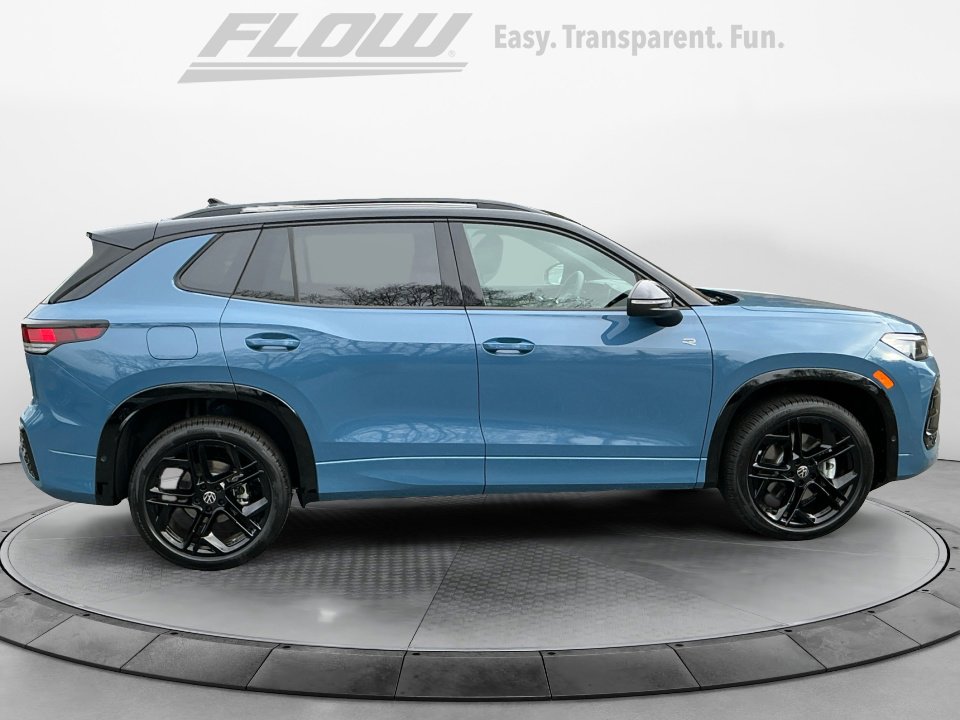 New 2026 Volkswagen Tiguan SE R-Line AWD/4WD image 8