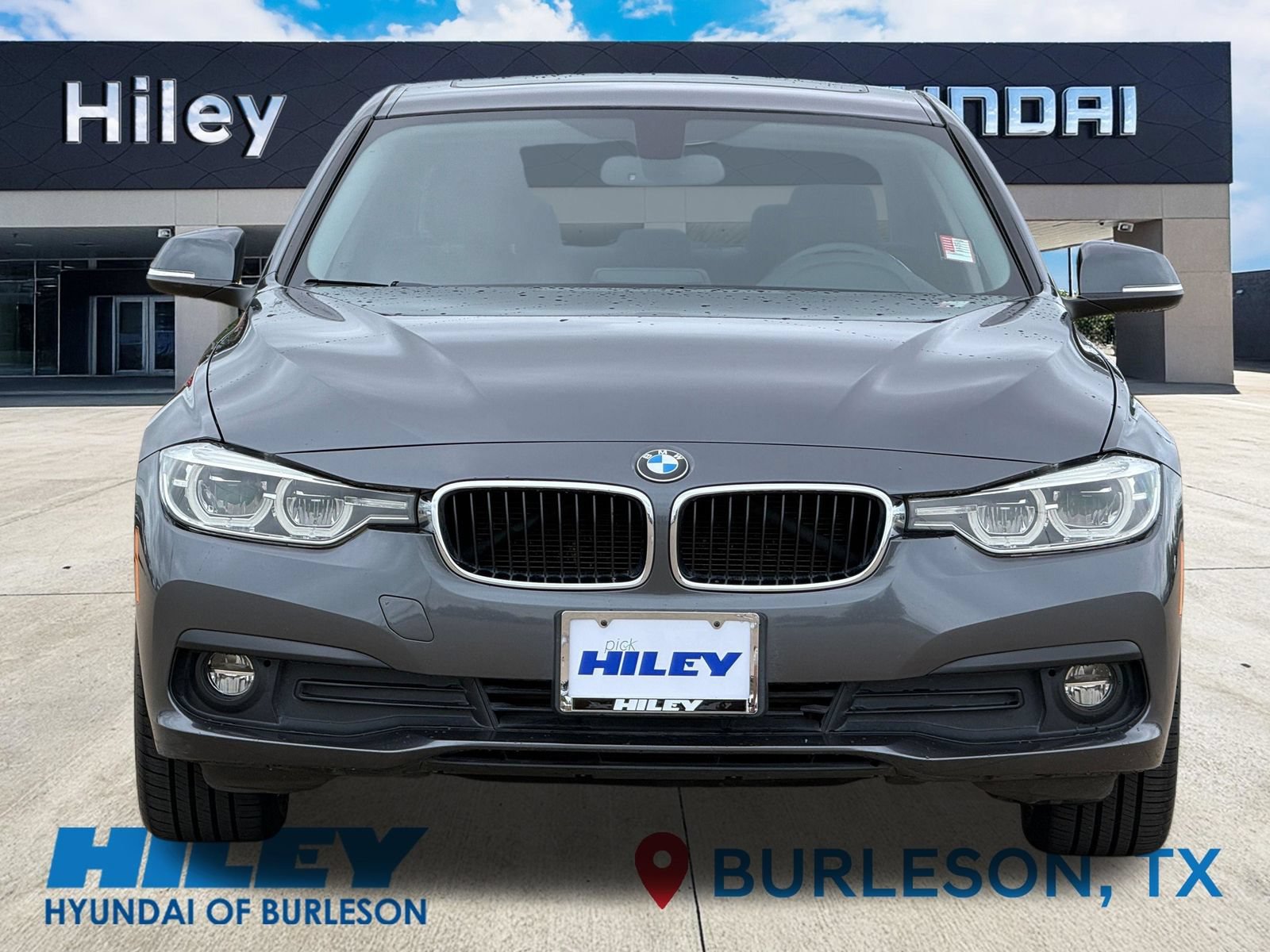 Used 2018 BMW 320i Sedan RWD image 8