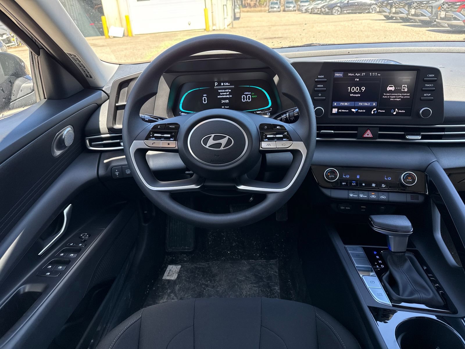 New 2026 Hyundai Elantra Hybrid FWD image 13