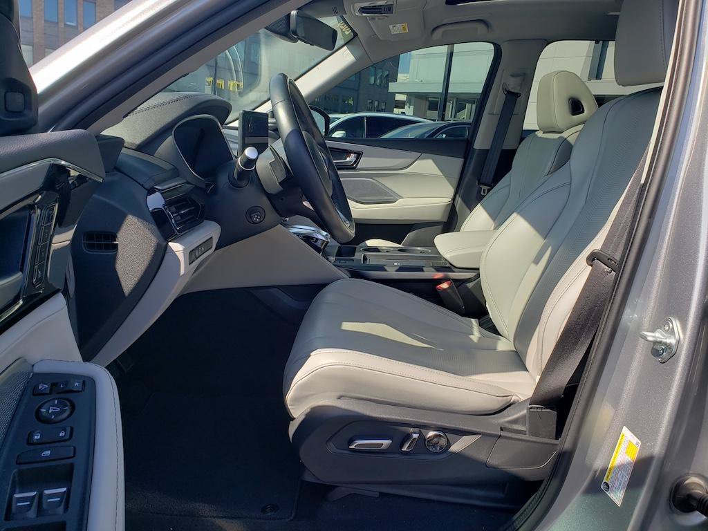 Certified 2025 Acura MDX w/ Technology Package AWD/4WD image 17