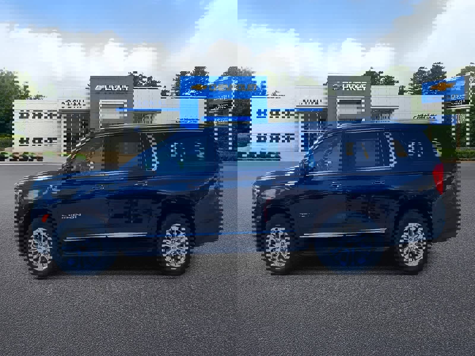 Used 2023 GMC Yukon XL SLT image 6