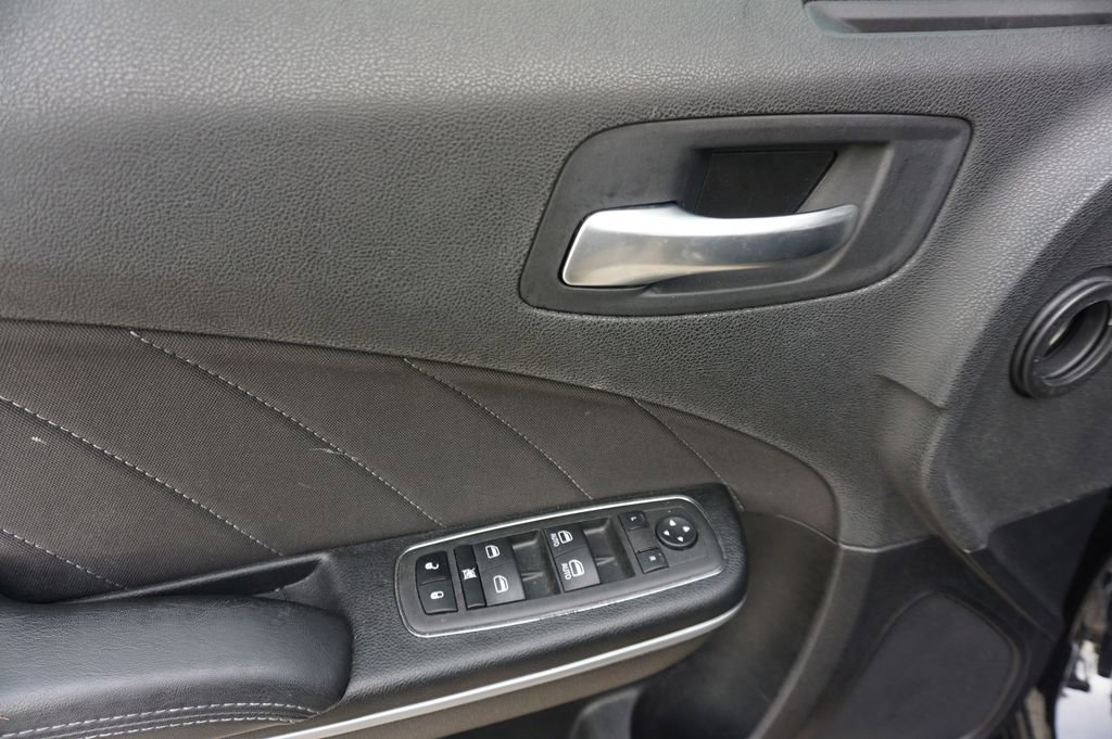 Used 2023 Dodge Charger GT w/ Technology Group RWD image 4