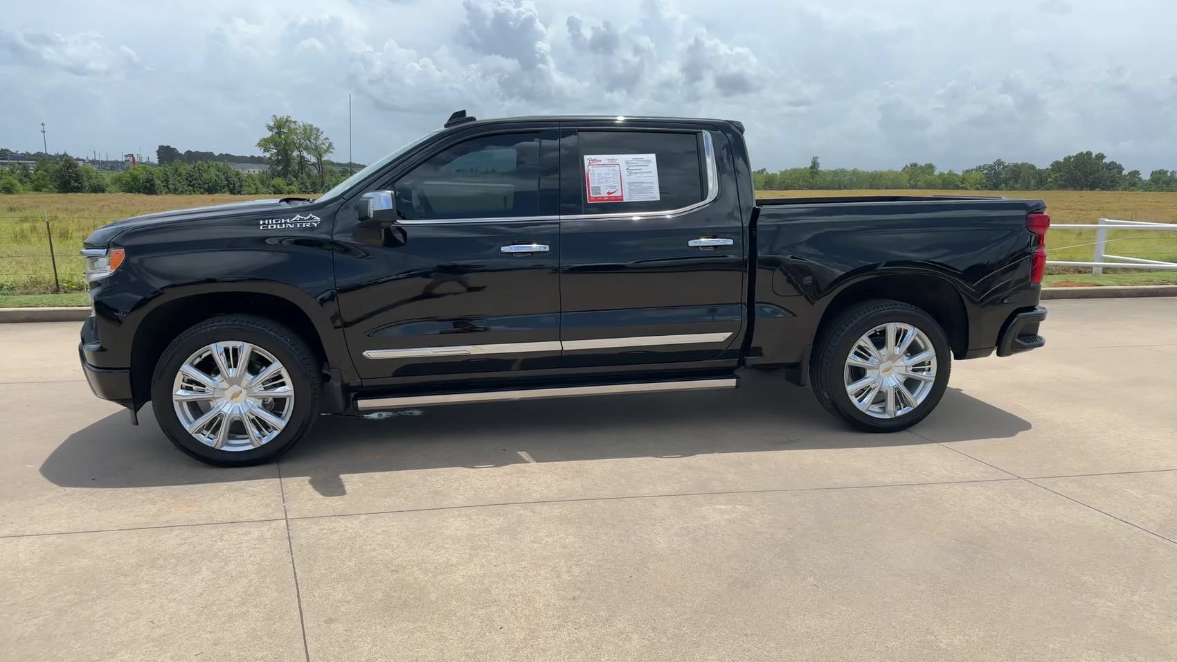 Used 2026 Chevrolet Silverado 1500 High Country AWD/4WD image 6