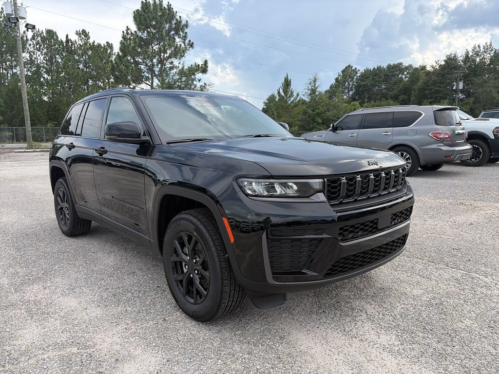 New 2026 Jeep Grand Cherokee Altitude RWD image 8