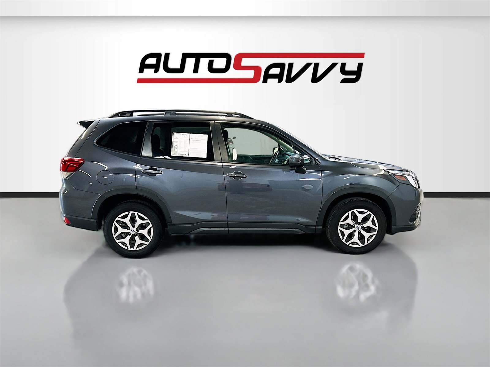 Used 2024 Subaru Forester Premium image 8