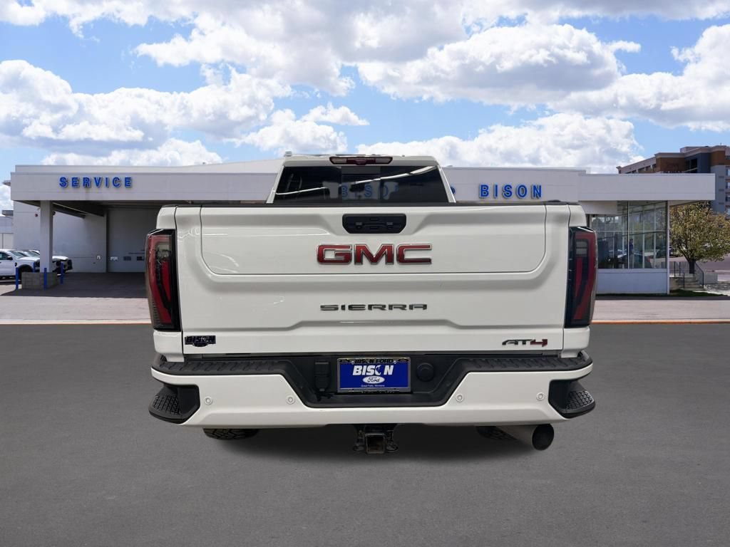 Used 2024 GMC Sierra 3500 AT4 w/ AT4 Premium Plus Package AWD/4WD image 4