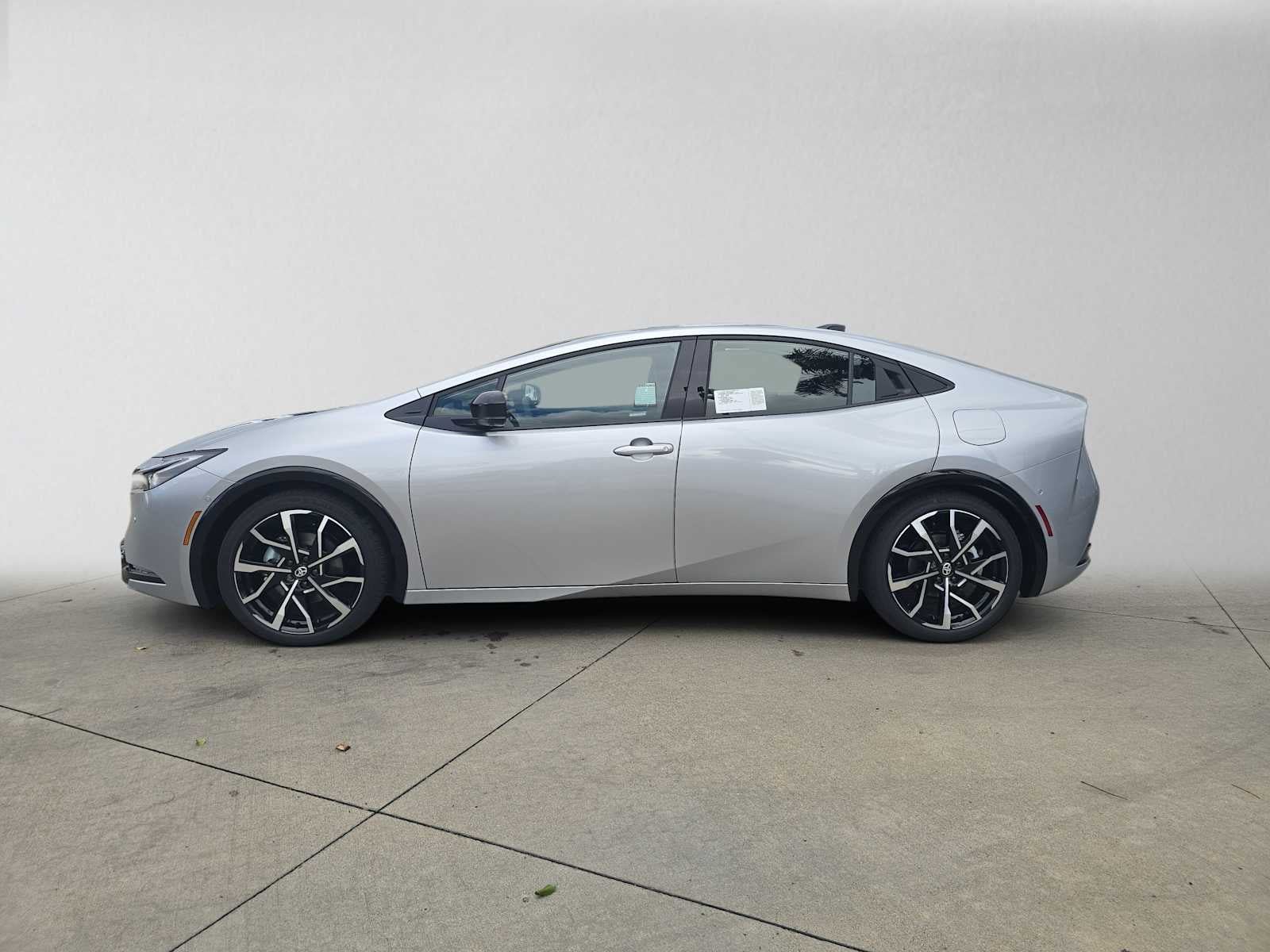 New 2027 Toyota Prius Plug-In Hybrid w/ Limited Premium Package FWD image 6
