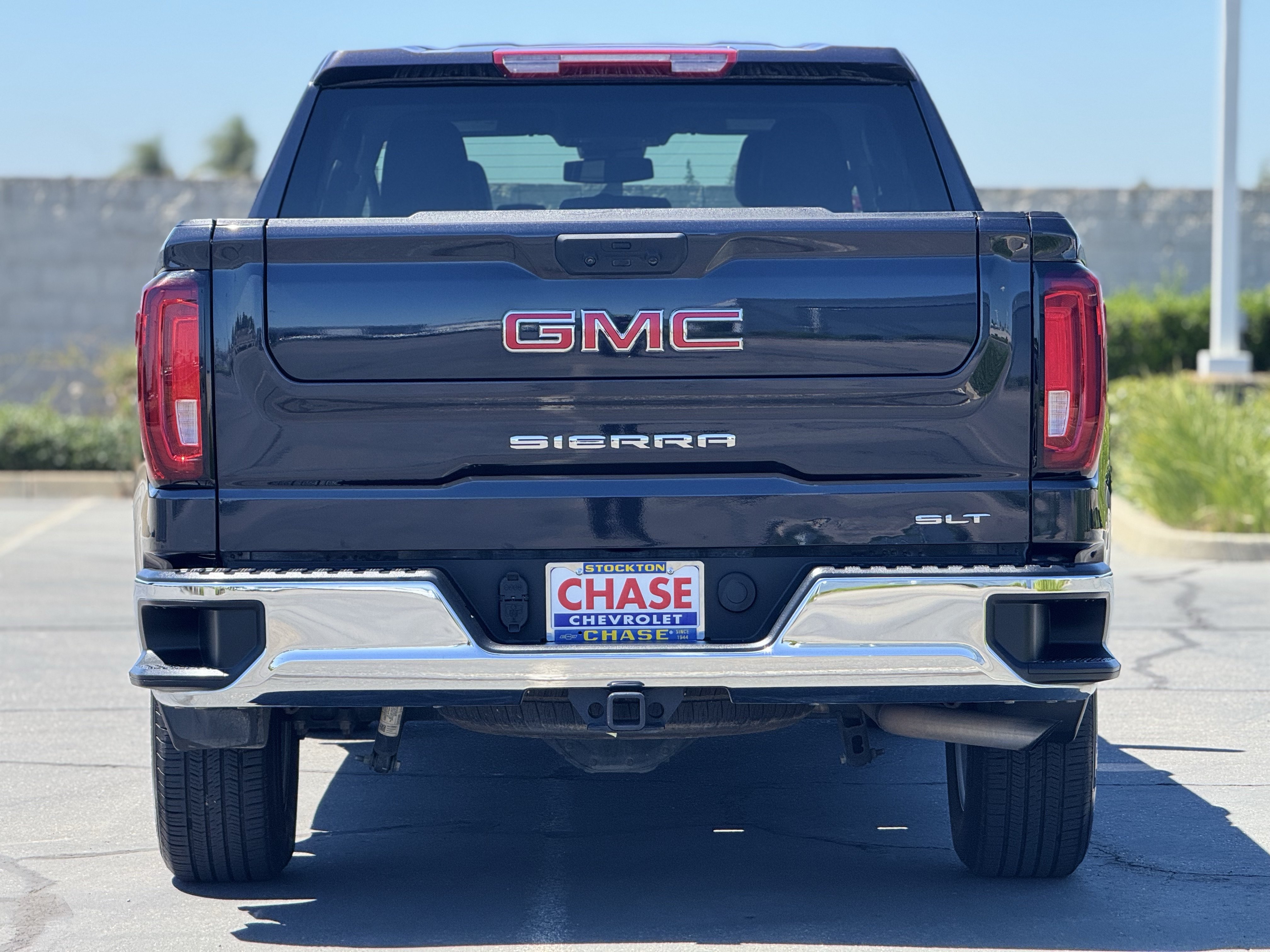 Certified 2025 GMC Sierra 1500 SLT AWD/4WD image 6
