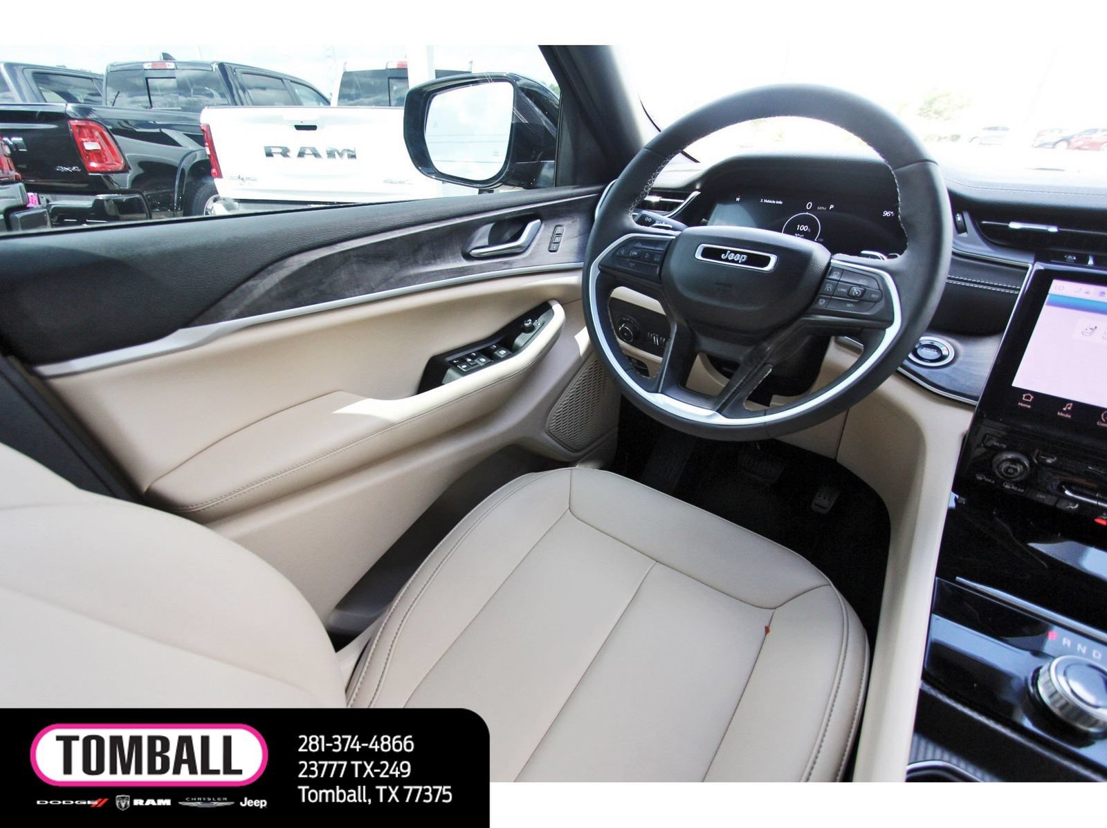 Used 2025 Jeep Grand Cherokee L Limited RWD image 9