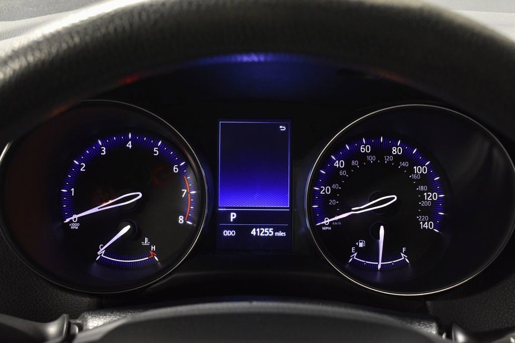 Used 2020 Toyota C-HR LE image 20