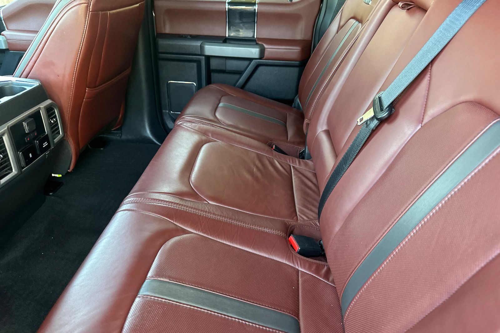 Used 2022 Ford F350 Platinum AWD/4WD image 12