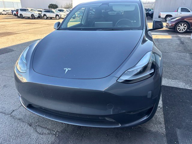 Used 2023 Tesla Model Y Long Range AWD/4WD image 2