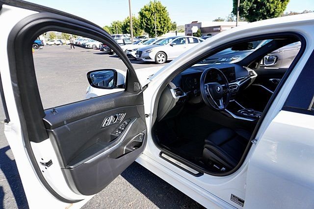 Used 2023 BMW 330i Sedan w/ Driving Assistance Package image 40