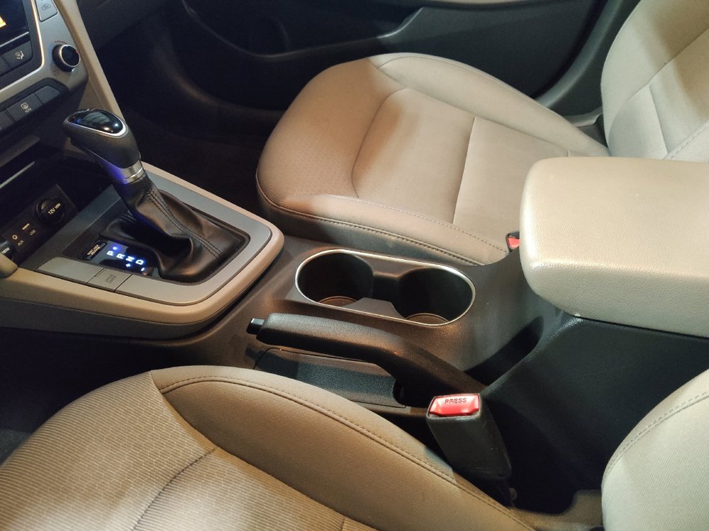 Used 2018 Hyundai Elantra SE w/ Cargo Package FWD image 26