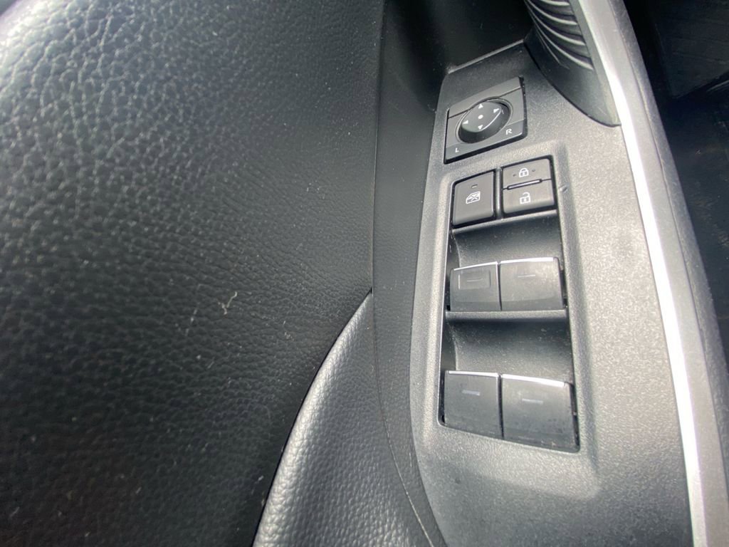 Used 2024 Toyota RAV4 XLE AWD/4WD image 17
