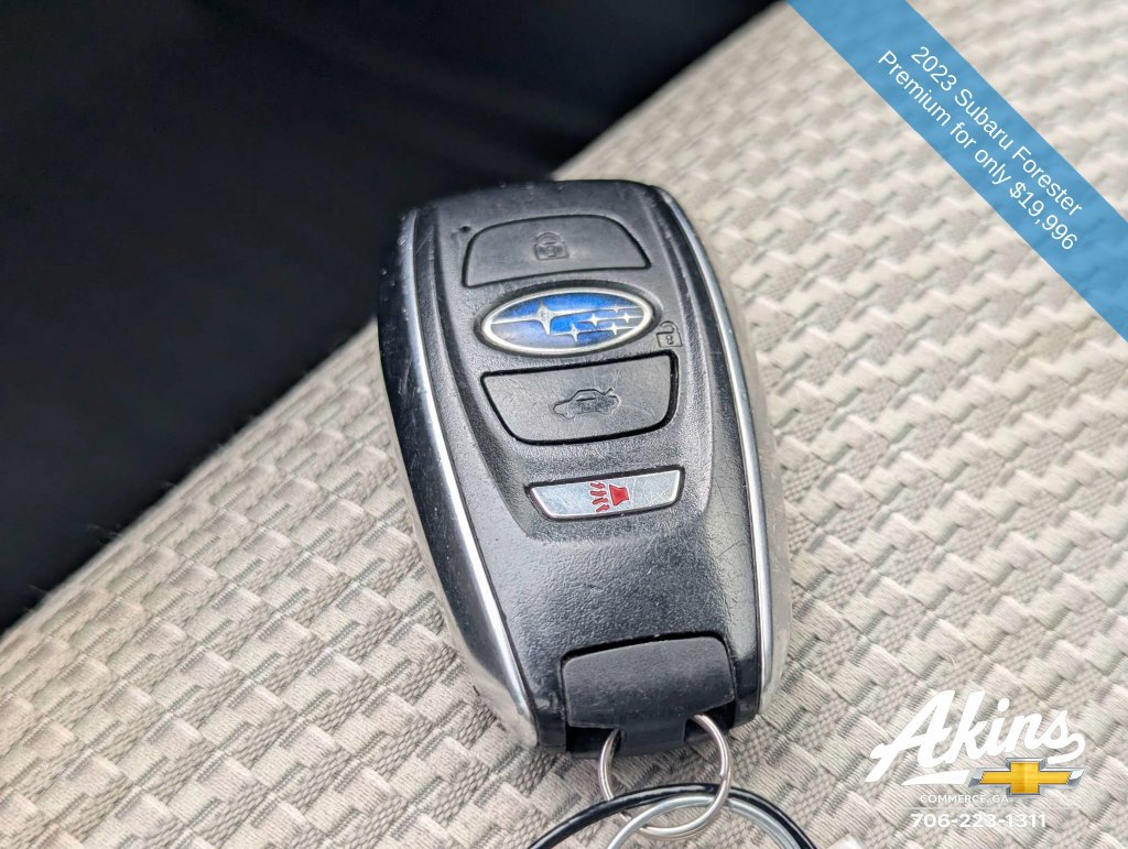 Used 2023 Subaru Forester Premium AWD/4WD image 30