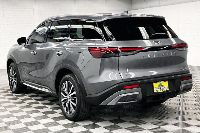 Used 2024 INFINITI QX60 Sensory AWD/4WD image 2