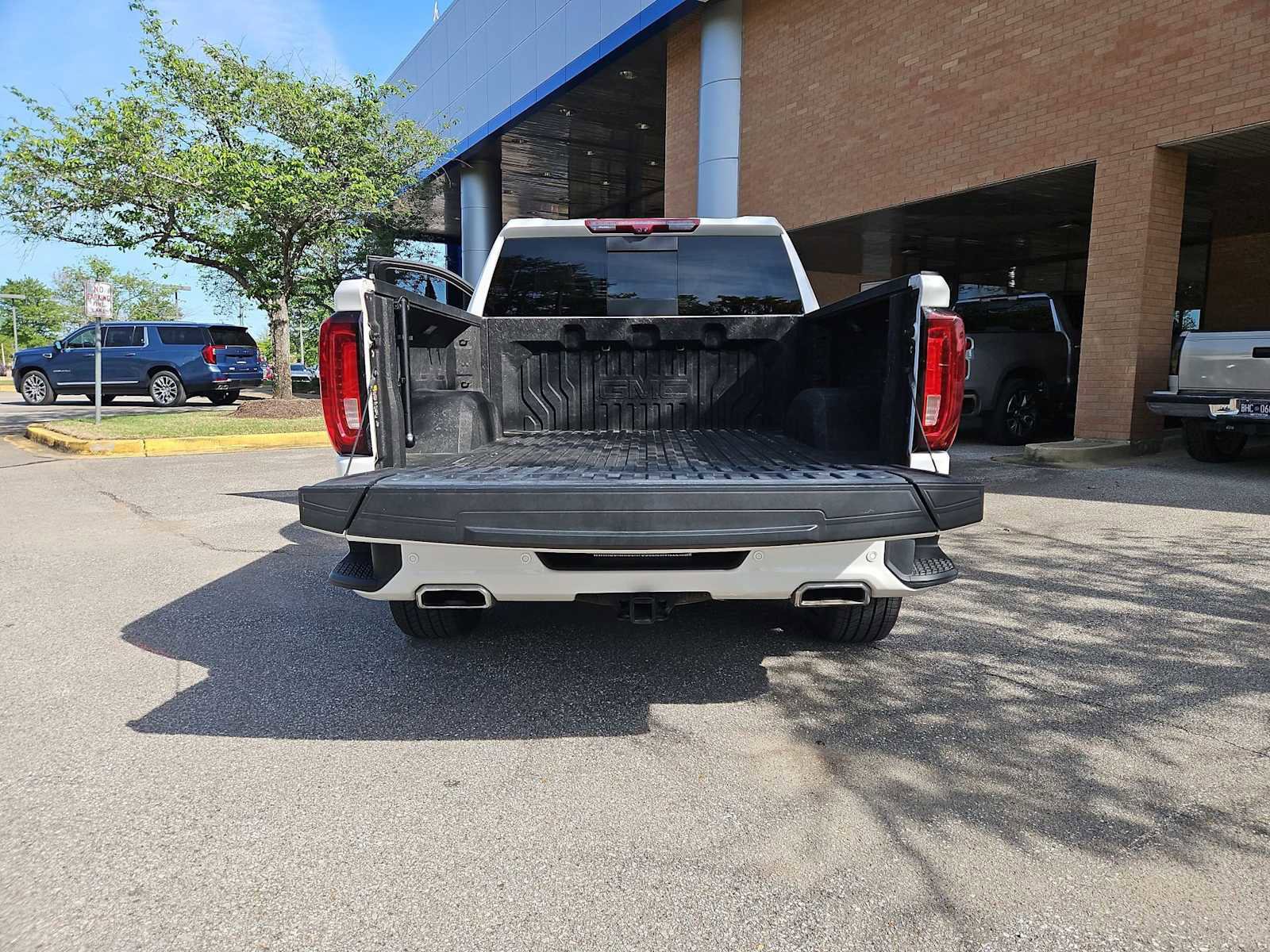 Certified 2023 GMC Sierra 1500 Denali w/ Denali Reserve Package image 43