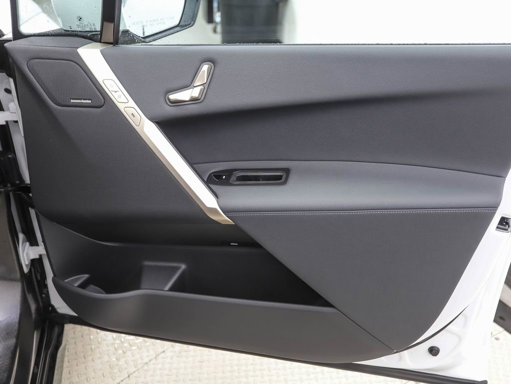 Used 2026 BMW iX xDrive60 w/ Premium Package image 29