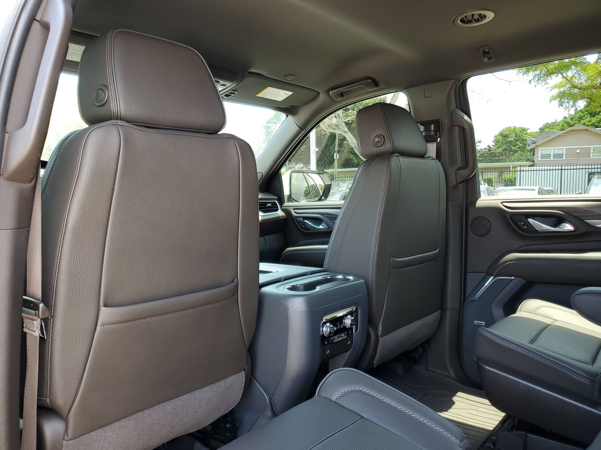 Used 2023 GMC Yukon Denali AWD/4WD image 11