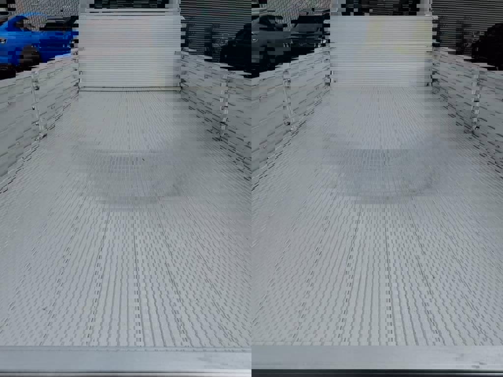 New 2023 Ford E-Transit image 25