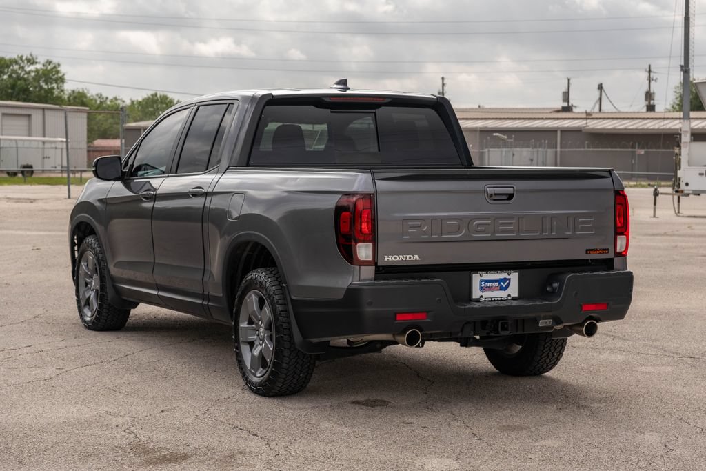 Used 2025 Honda Ridgeline TrailSport image 5