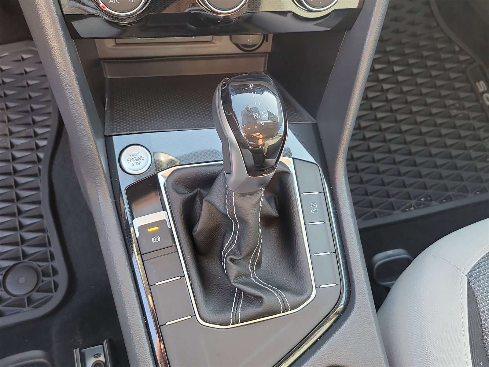 Used 2025 Volkswagen Taos S image 25