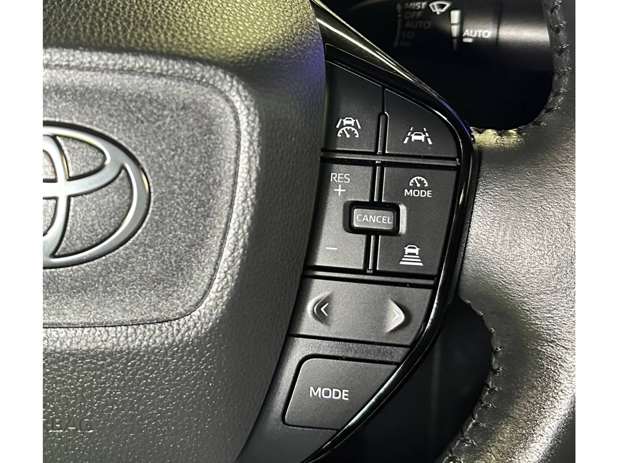 Used 2025 Toyota bZ4X AWD image 26