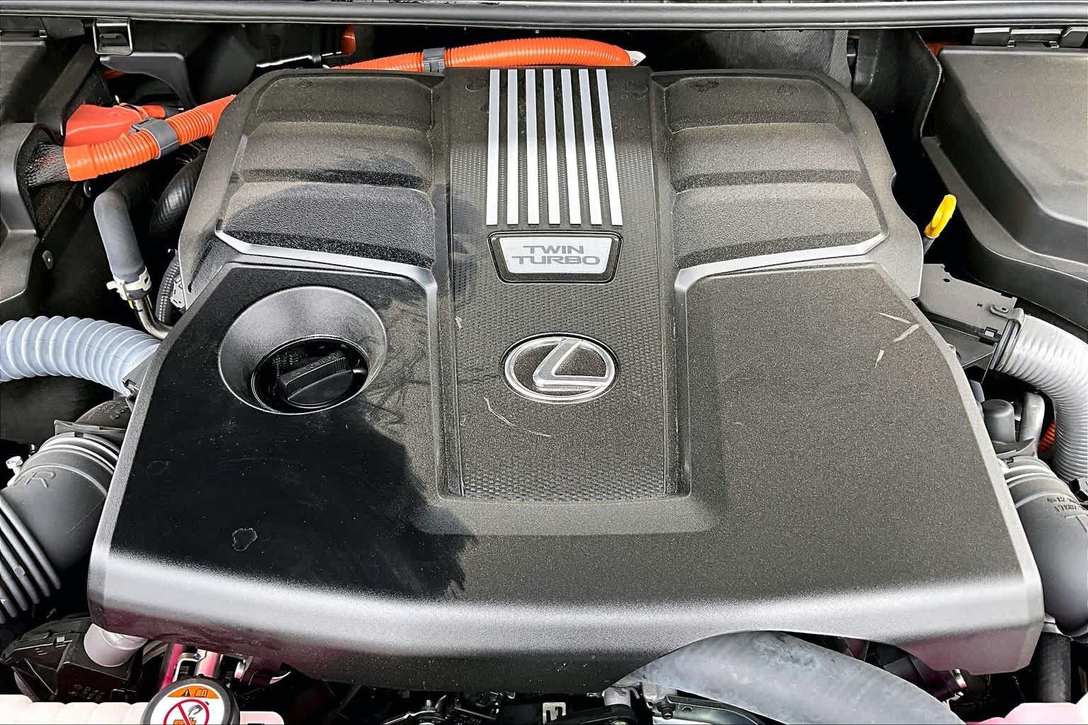Used 2025 Lexus LX 700h Overtrail AWD/4WD image 33