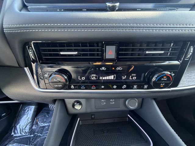 New 2026 Nissan Rogue Platinum w/ Platinum Premium Package AWD/4WD image 18