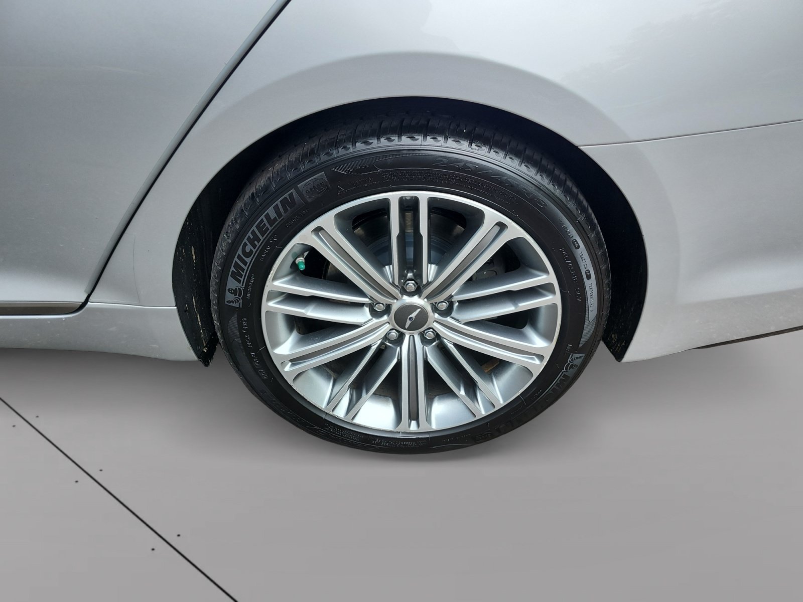 Used 2019 Genesis G80 3.8 AWD/4WD image 14