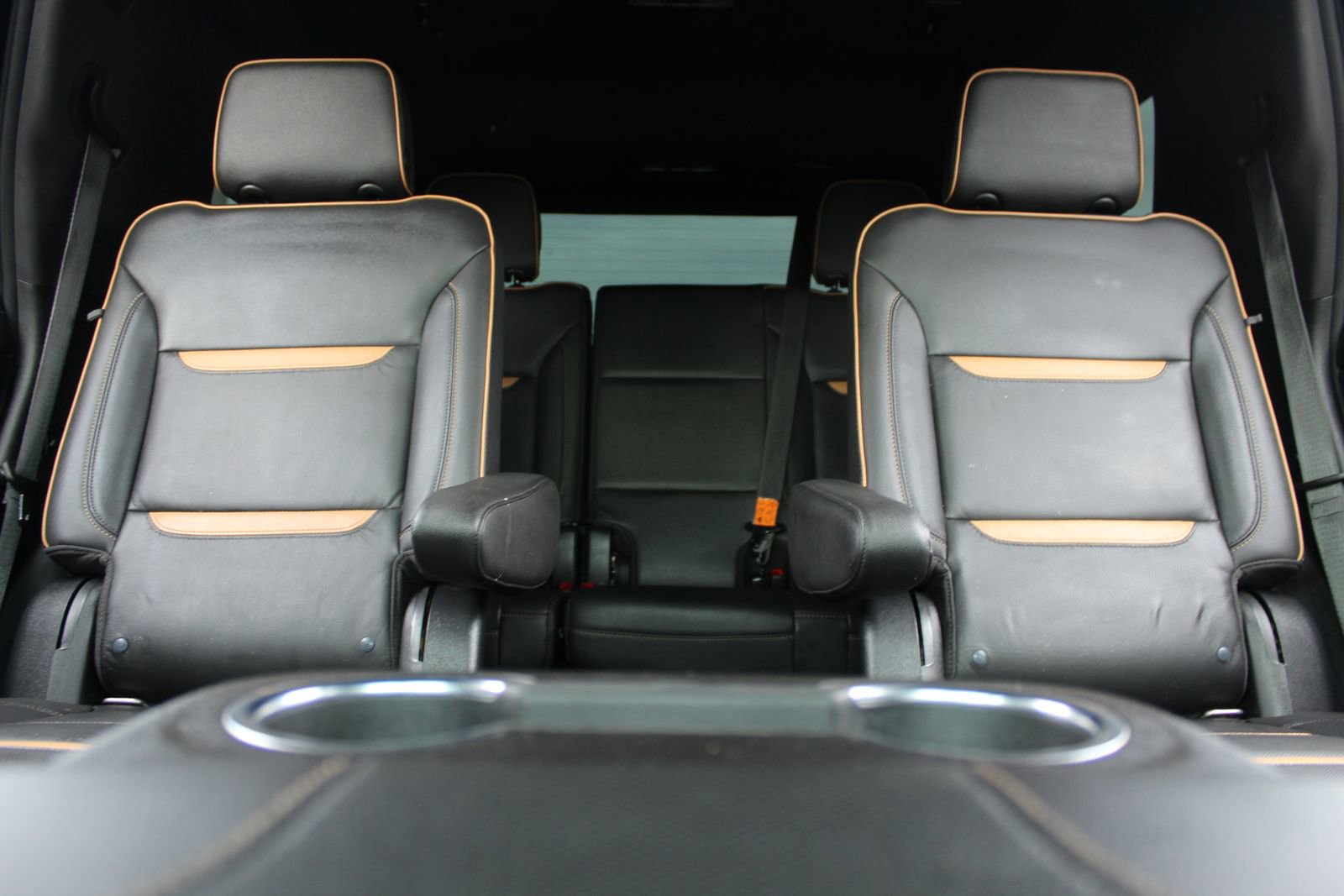 Used 2021 GMC Yukon AT4 w/ AT4 Premium Package image 13