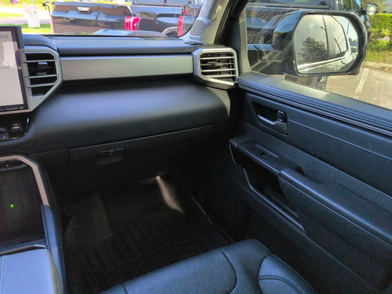 Used 2024 Toyota Tundra Limited AWD/4WD image 16