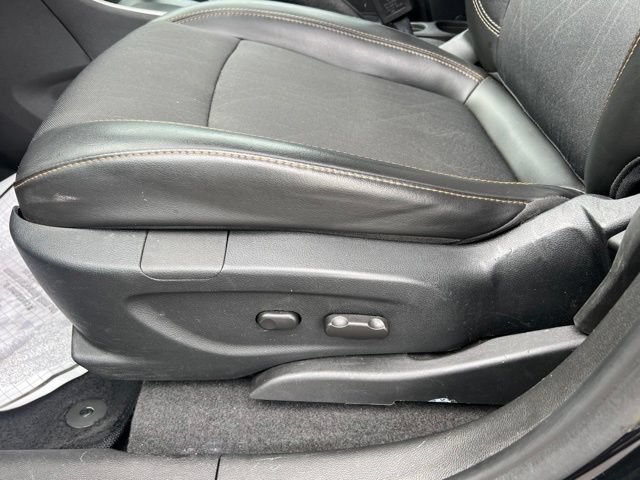 Used 2017 Chevrolet Trax LT w/ LT Convenience Package AWD/4WD image 20