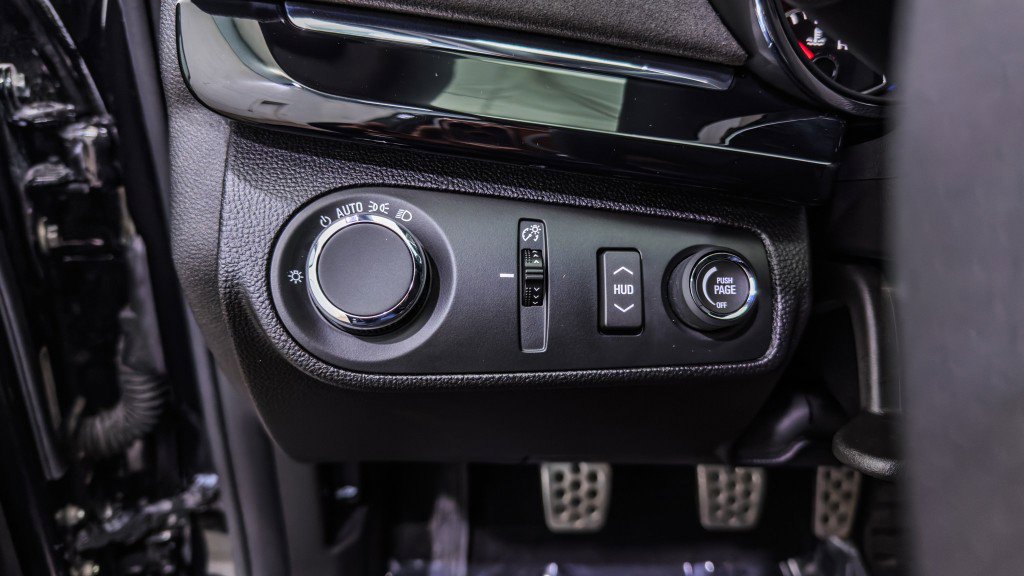 Used 2016 Chevrolet SS image 27