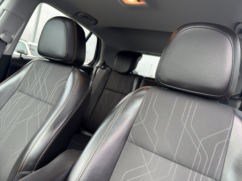 Used 2019 Chevrolet Trax LT w/ Sun & Sound Package image 26