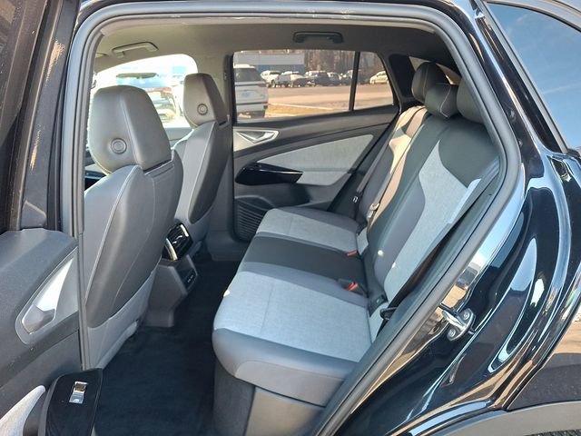 Used 2024 Volkswagen ID.4 2WD image 13