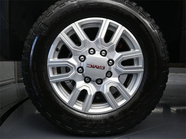 Used 2023 GMC Sierra 2500 SLT w/ SLT Premium Package image 9