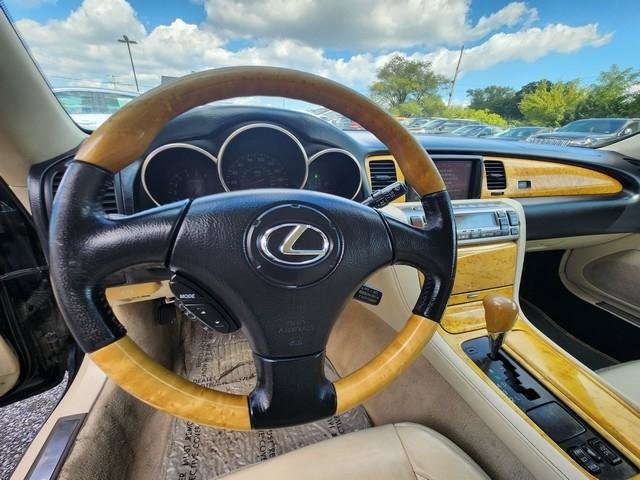 Used 2004 Lexus SC 430 Convertible image 12
