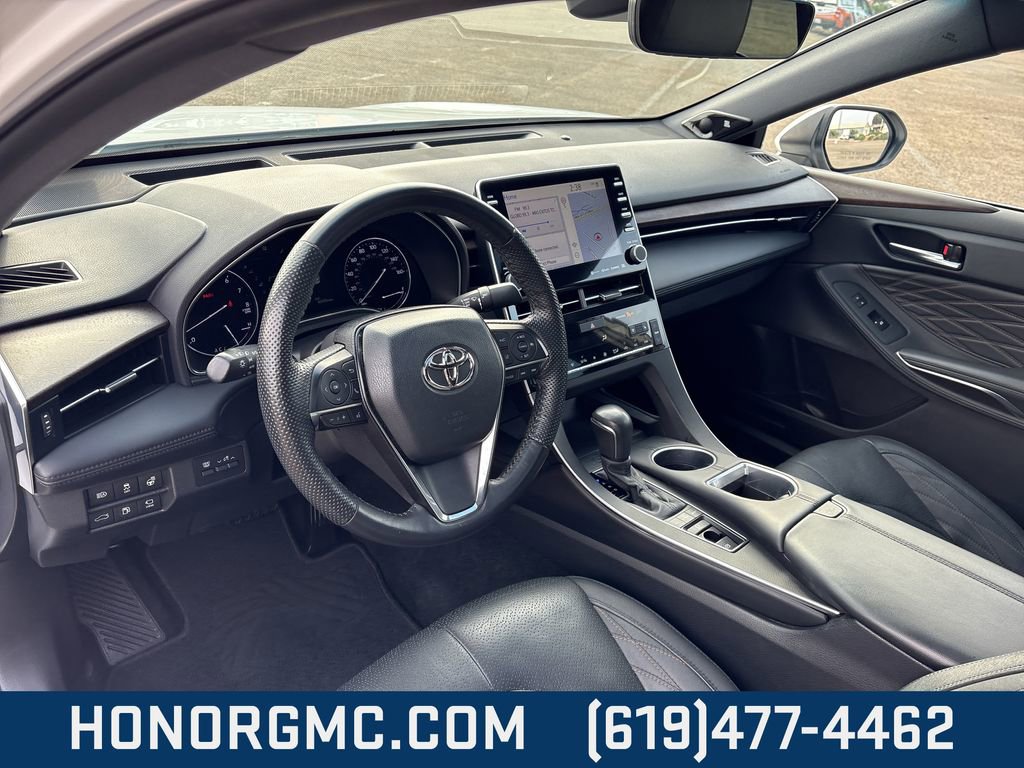 Used 2022 Toyota Avalon Limited image 11