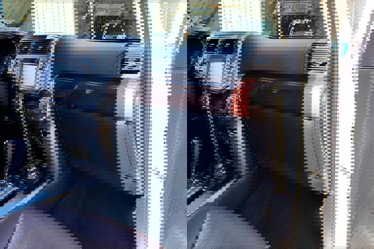 Used 2018 Toyota 4Runner Limited image 16