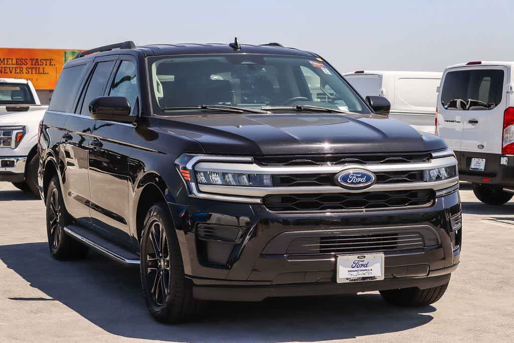 Certified 2023 Ford Expedition Max XLT RWD image 3